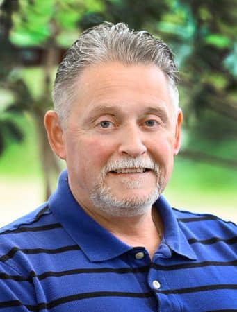 Bob Louagie Headshot Nov 2024 Scaled